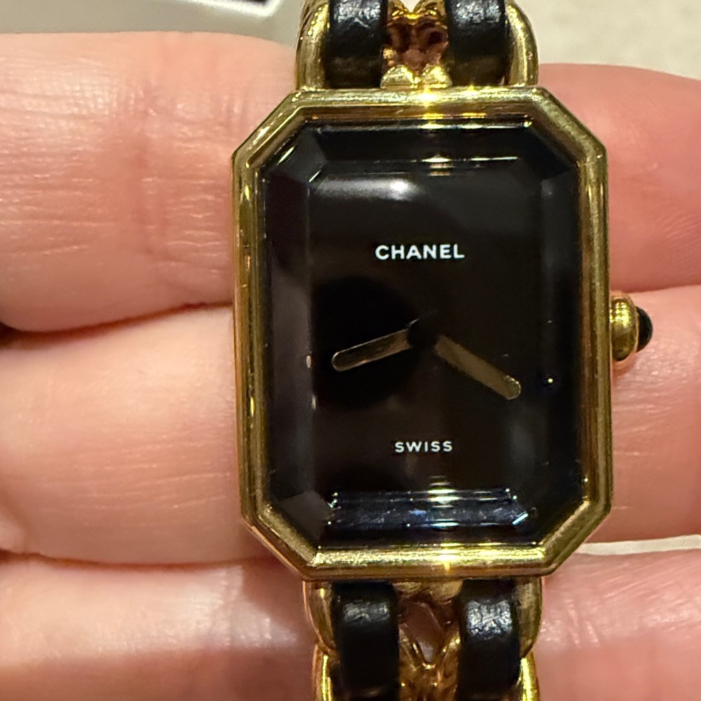 CHANEL premiere Black and Gold Chain Watch, size M - Picture 5 of 12